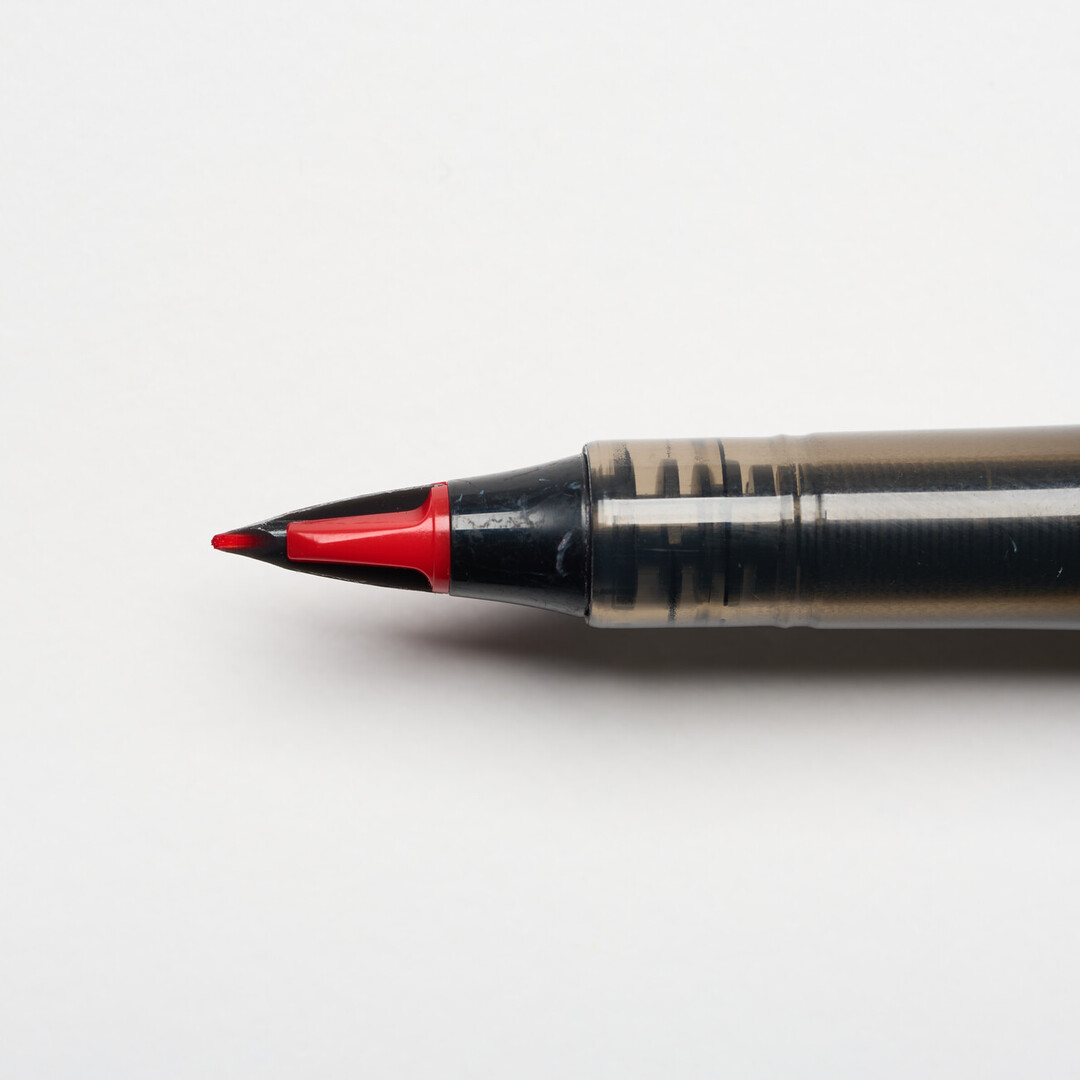 The tip of Tradio red fountain pen by Craft Design and Technology