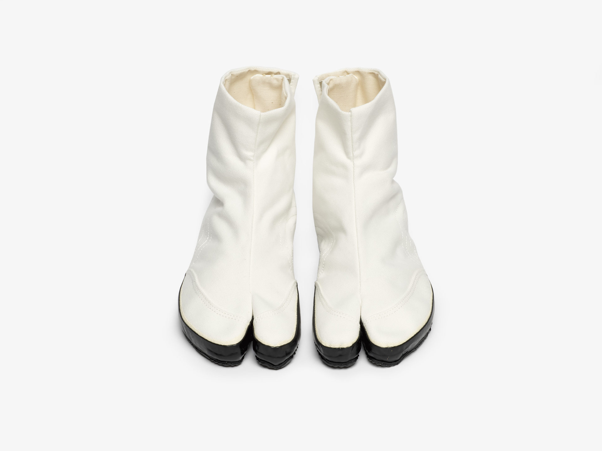 Jikatabi Shoes – White