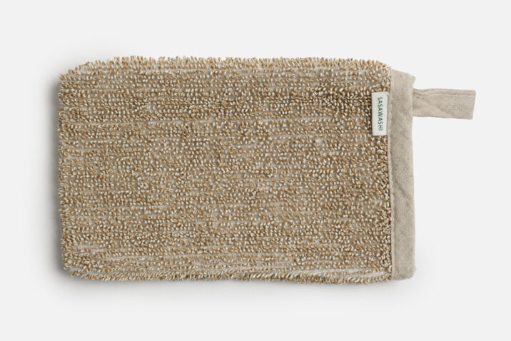 The inner side of the Sasawashi Deep Scrubbing Body Mitt