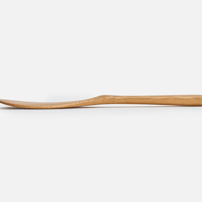 The side profile of the small rice scoop made out of bamboo from Japan House London