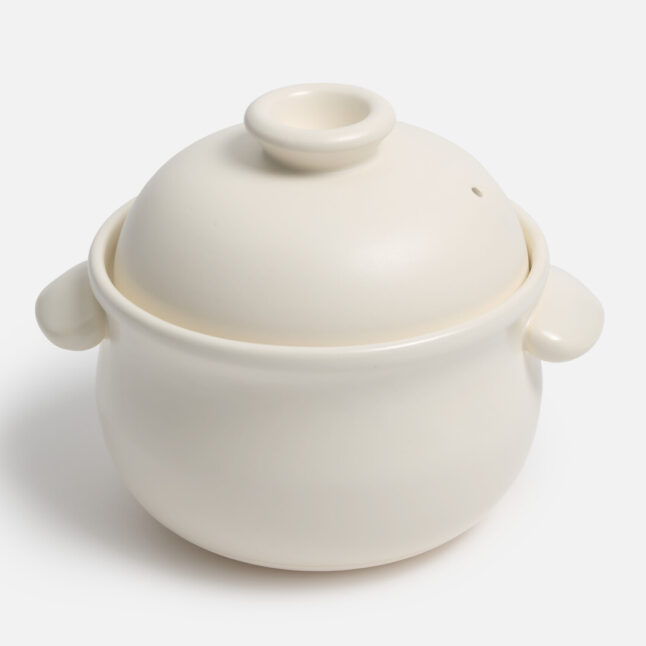Large white Taiseigama rice pot from Japan House London