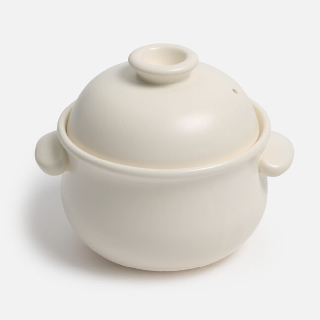 Small white Taiseigama rice pot from Japan House London