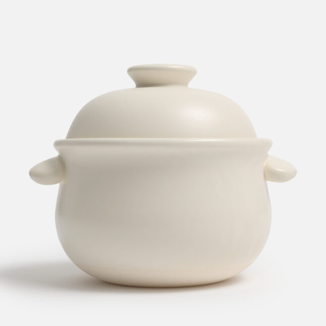 Small white Taiseigama rice pot from Japan House London