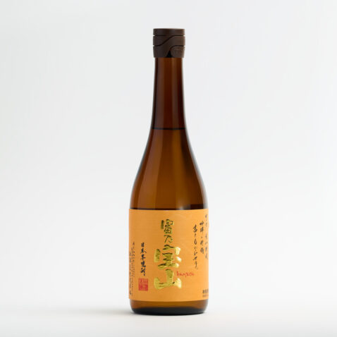 A 720ml bottle of Tomino Hōzan Imo Shōchū