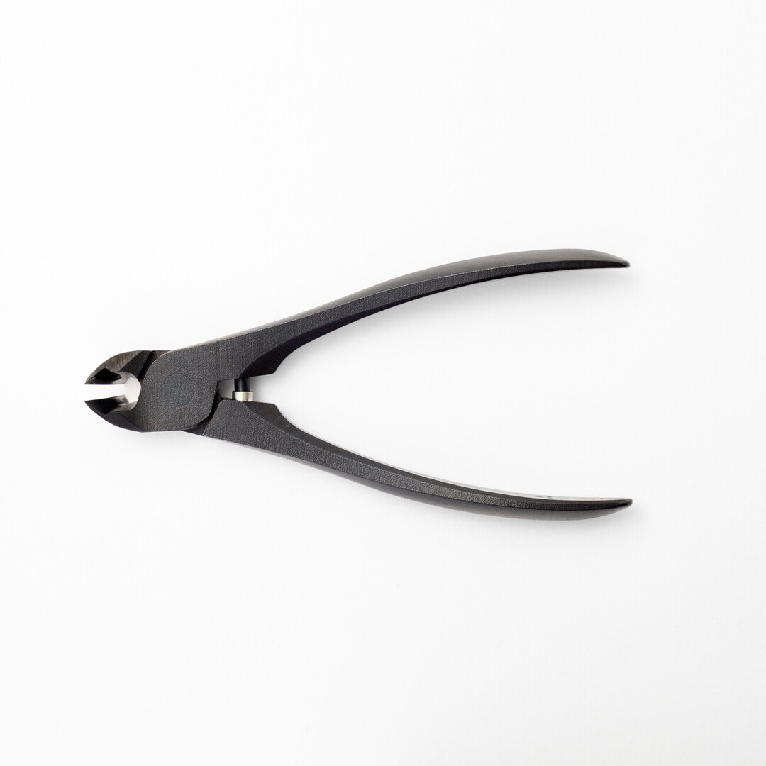 Black nail nippers