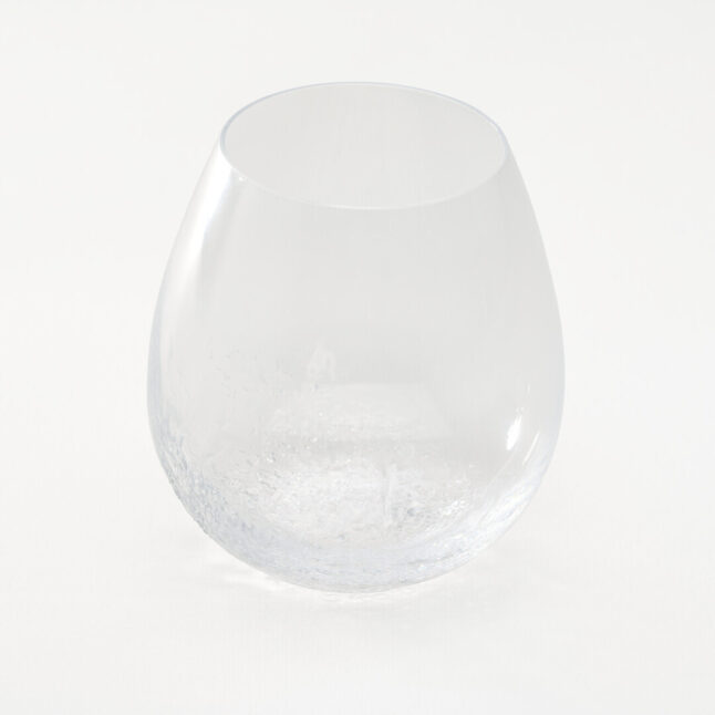 A glass tumbler with detail that looked like ice
