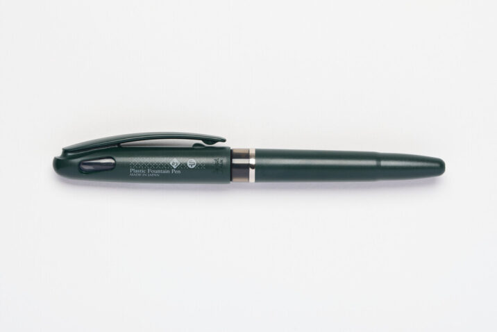 The Tradio black fountain pen closed by Craft Design and Technology
