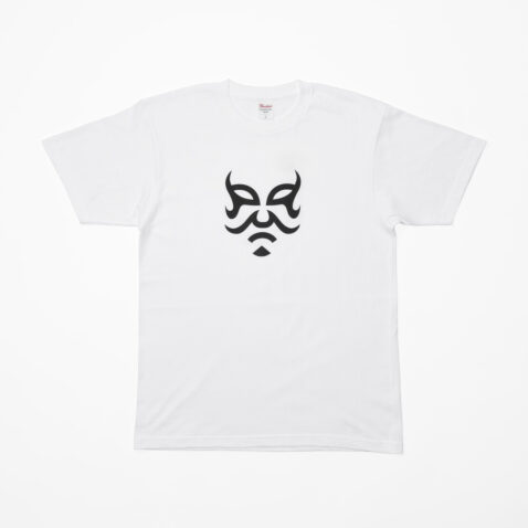 The front of a white t-shirt with the pictogram of kabuki in black