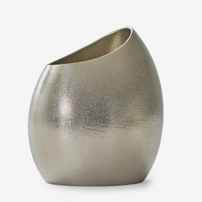 A tin vase shaped like a cocoon from Nousaku