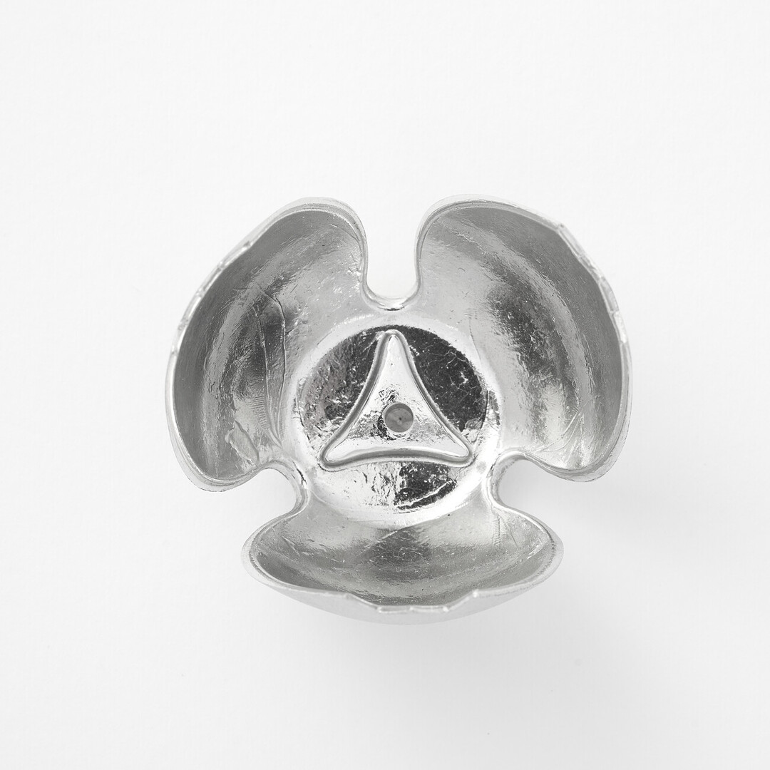 Tulip shaped incense stand by Nousaku from Japan House London.