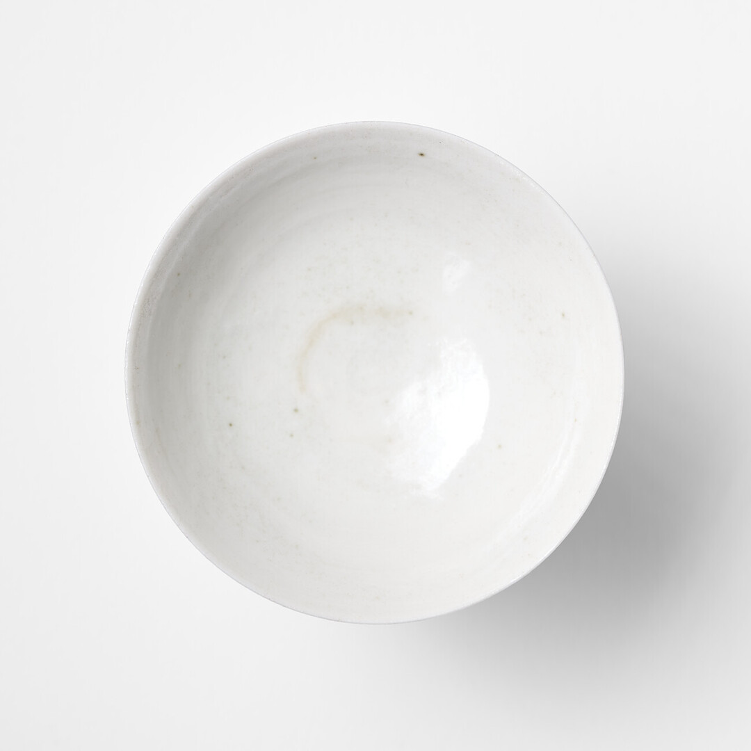 Blue and white porcelain footed teacup by Takeshita Tsutomu from Japan House London.