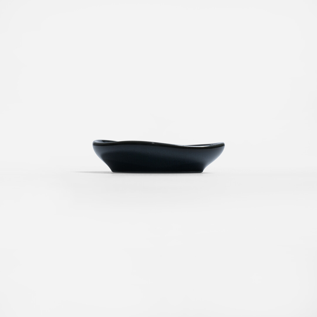 Navy Porcelain Chopstick Rest from series Petra by Hakusan from Japan House London.
