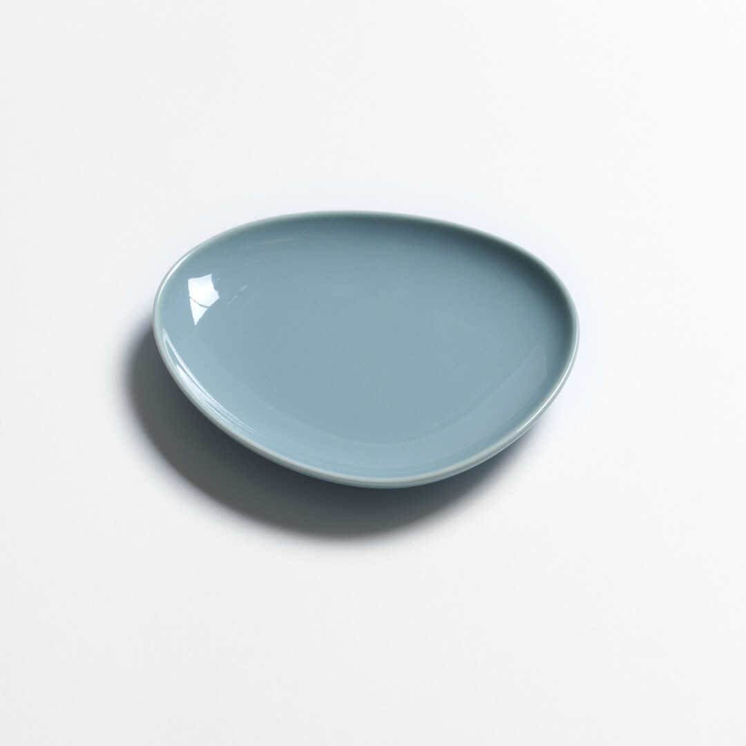 Small Grey Porcelain plate from series Petra by Hakusan from Japan House London.