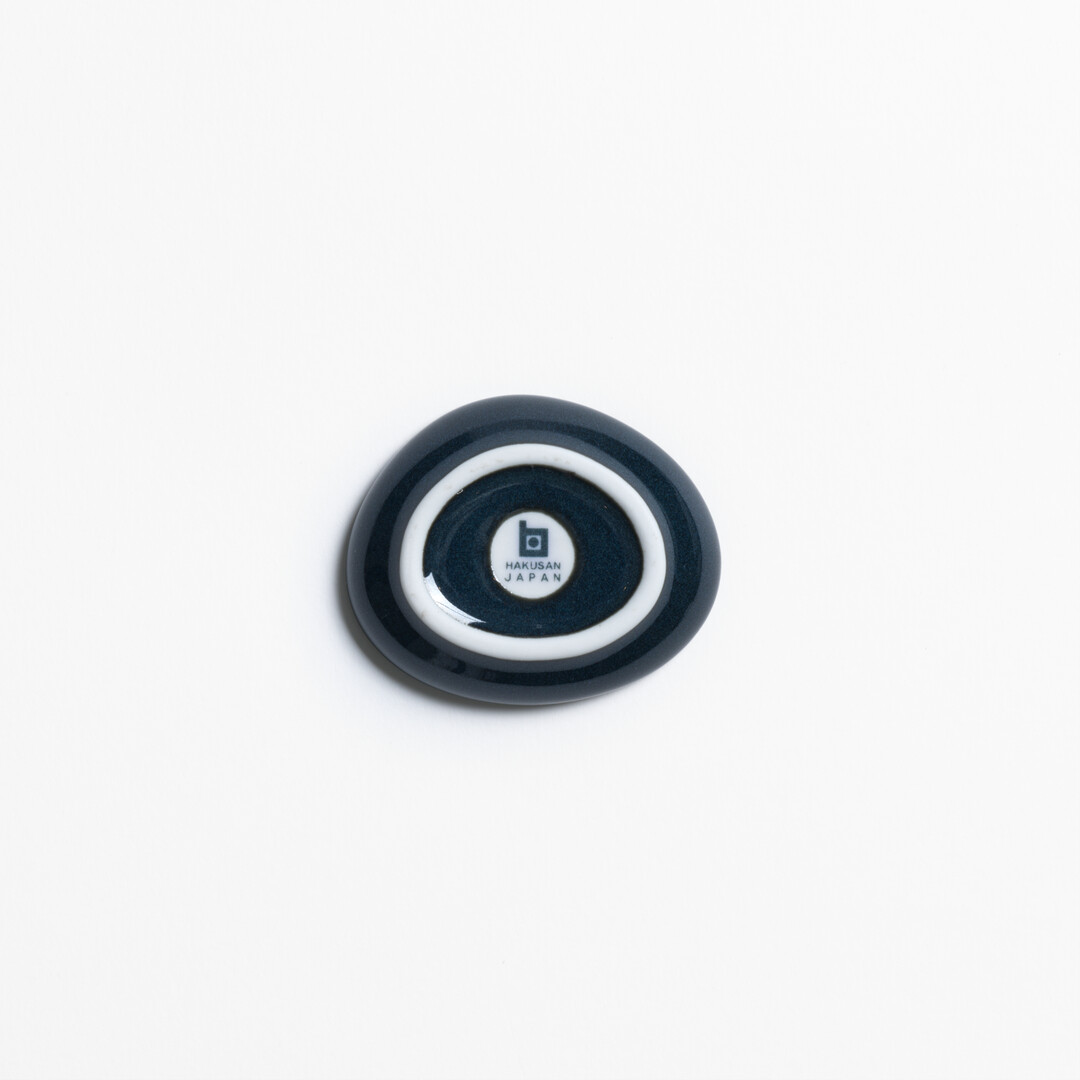 Navy Porcelain Chopstick Rest from series Petra by Hakusan from Japan House London.