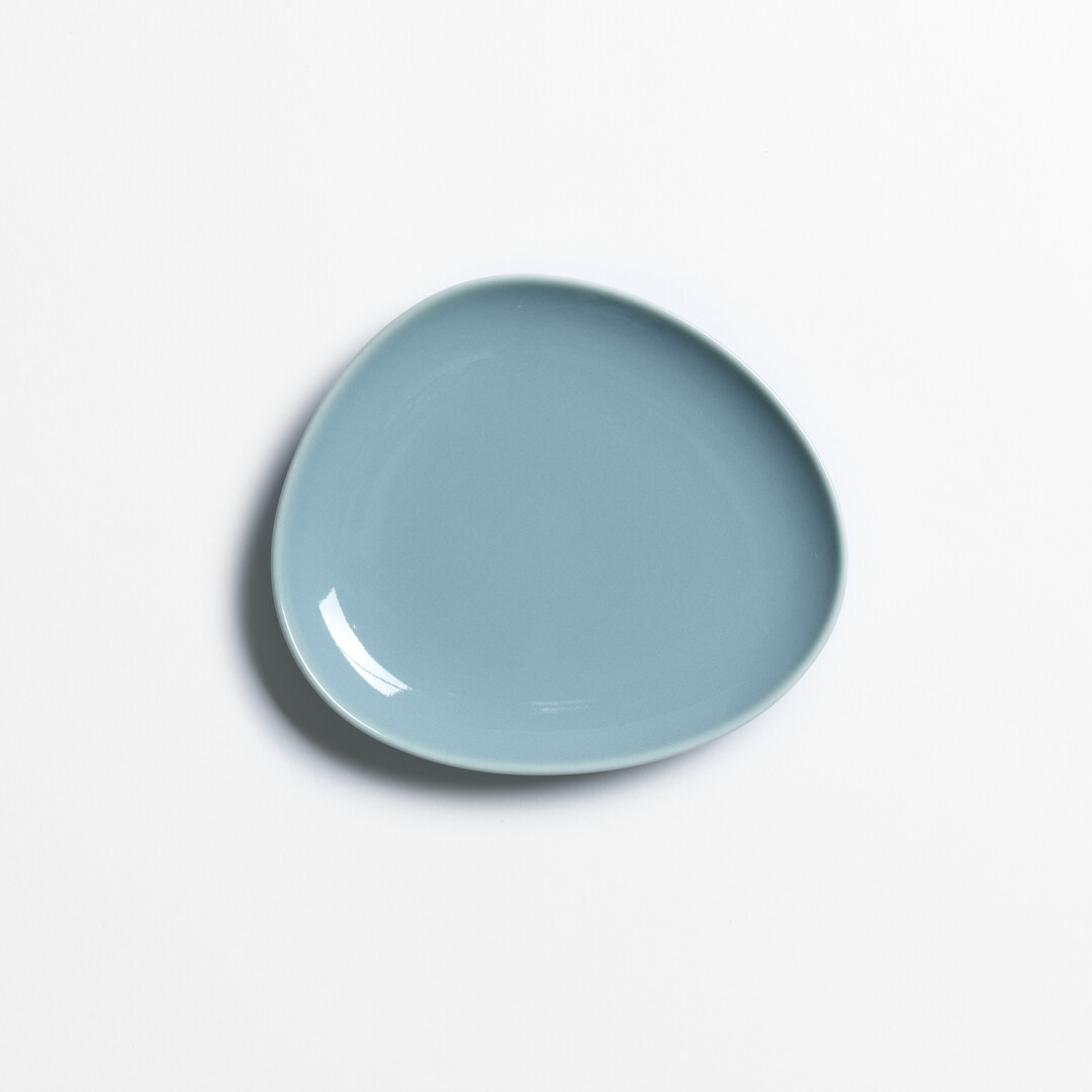 Small Grey Porcelain plate from series Petra by Hakusan from Japan House London.