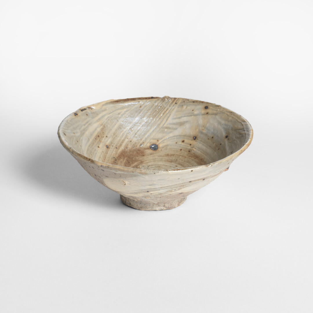 Tatsumi Koishiwara Ceramic Bowl - Hakeme Brushed Slip from Japan House London.
