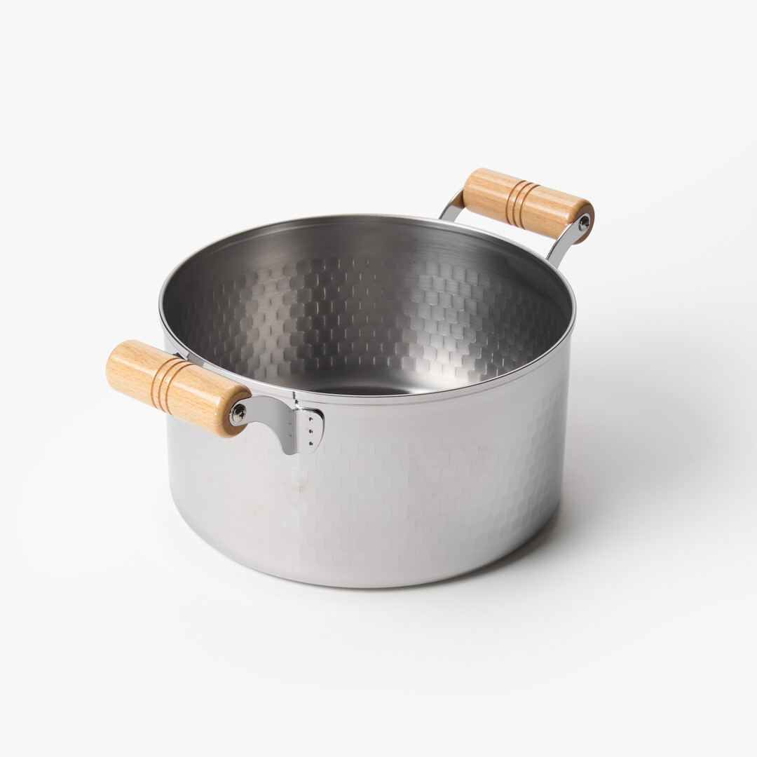 Stainless Steel Yukihira Sauce Pot 22cm from Japan House London.
