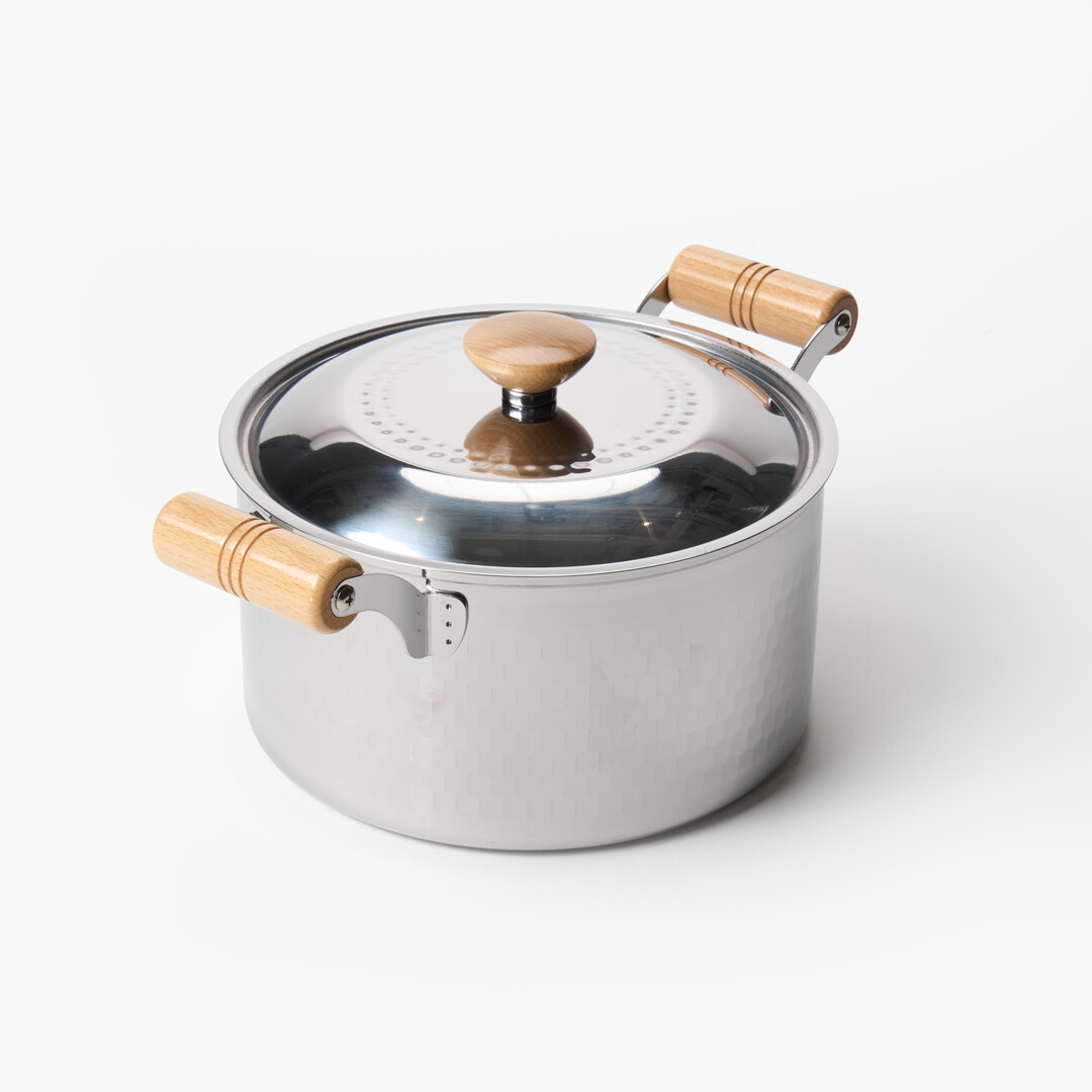 Stainless Steel Yukihira Sauce Pot & Lid 22cm from Japan House London.