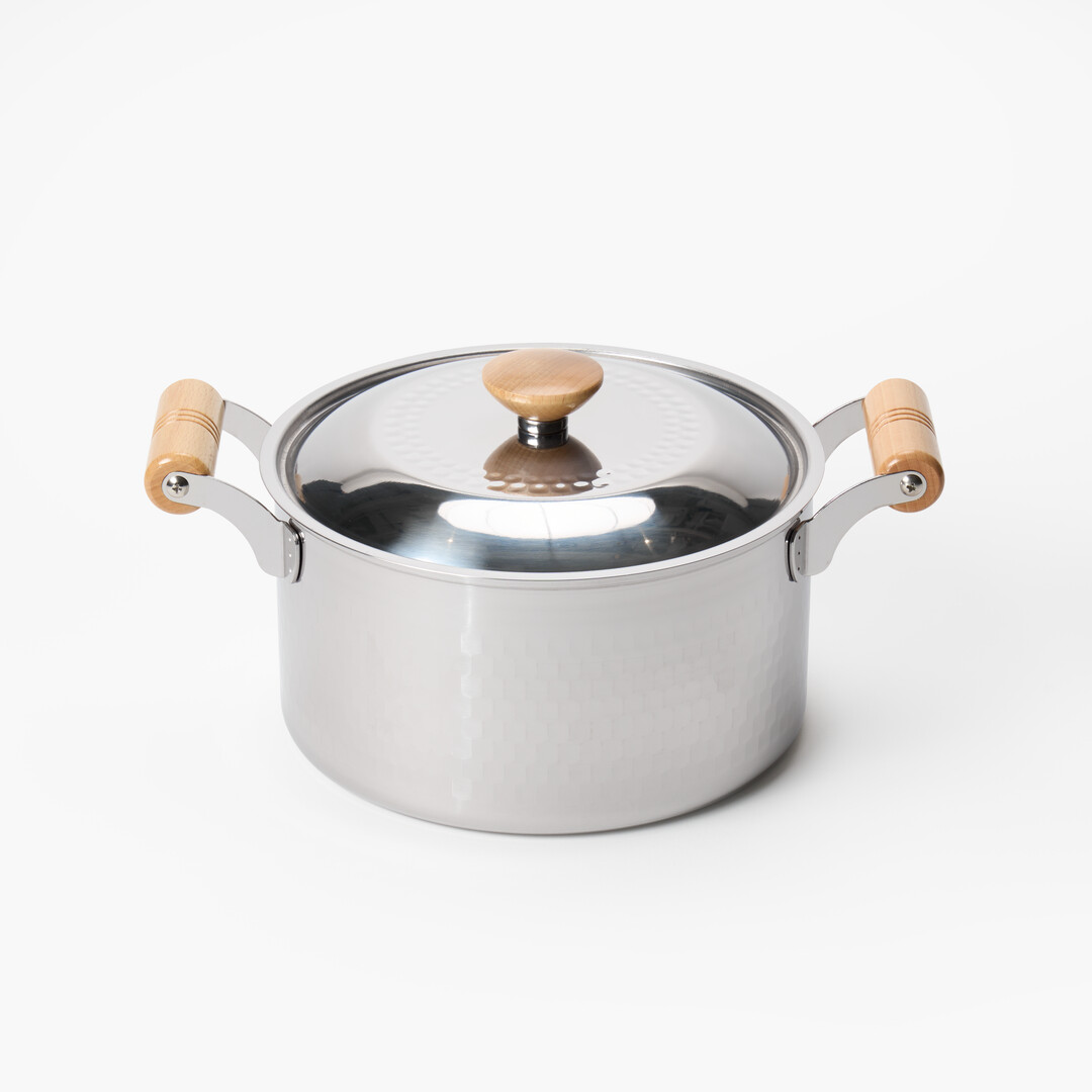 Stainless Steel Yukihira Sauce Pot & Lid 22cm from Japan House London.