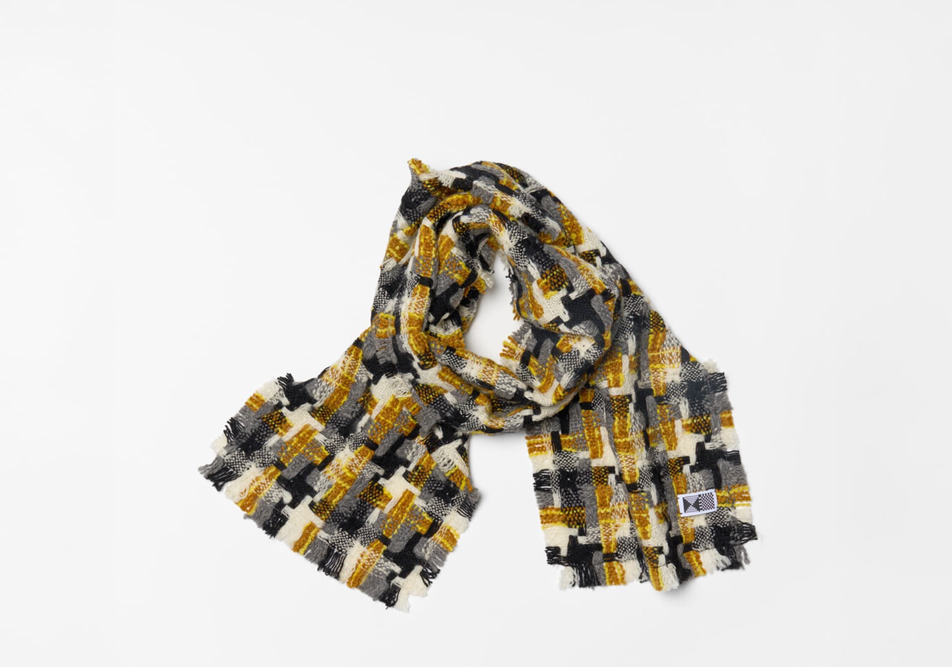 Kijinokanōsei Wool Scarf Kijihaba from Japan House London.